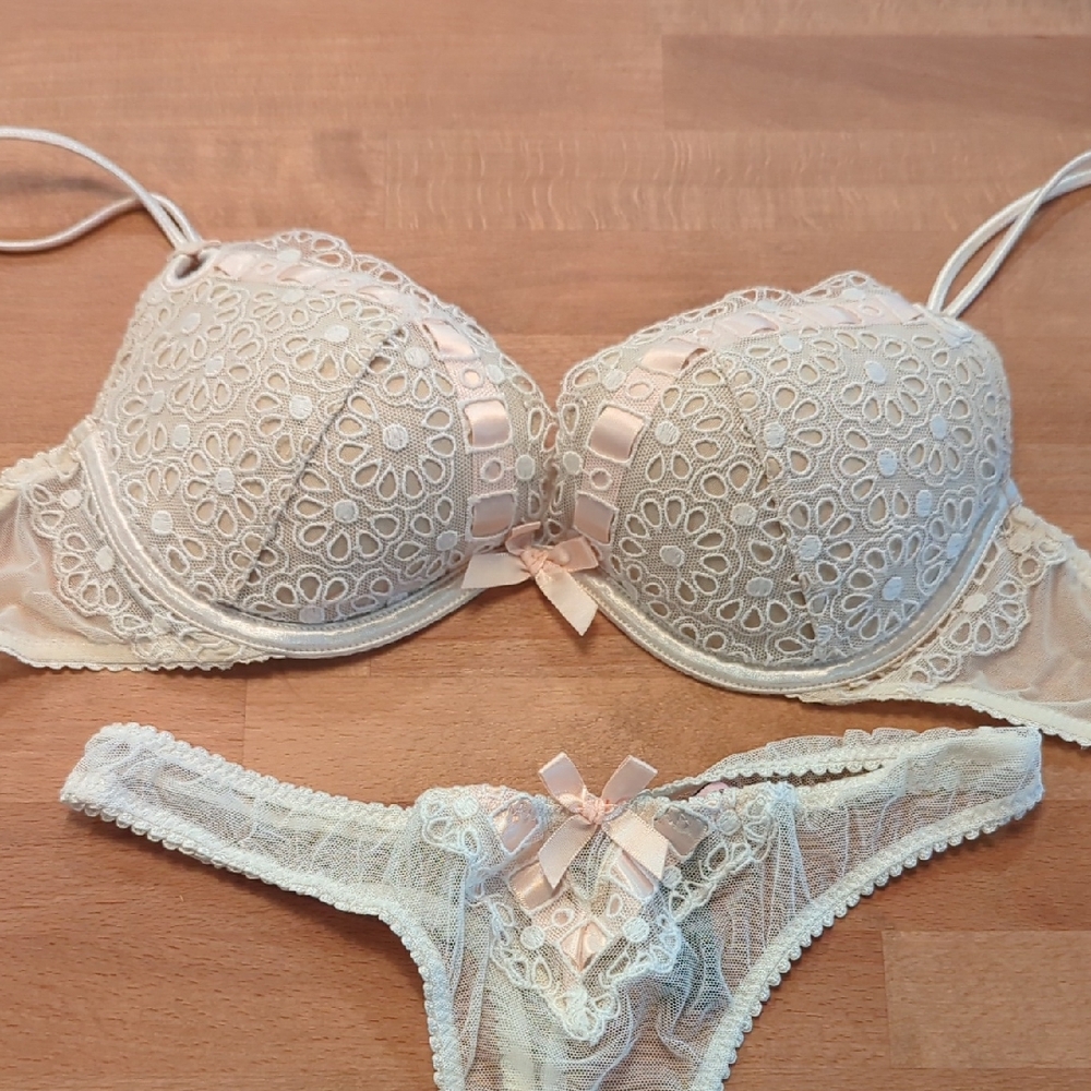 Victoria Secret Sexy Little Things 34B Thong S